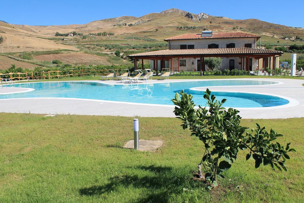Tenuta Lanza Il Mulino Acquaviva Platani Exterior foto